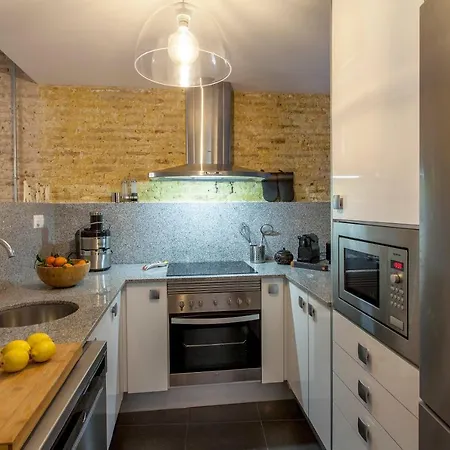 Apartment Luxurious & Alluring In Historic Town *