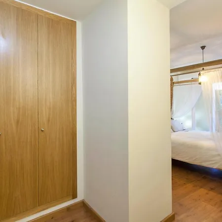 Apartment Luxurious & Alluring In Historic Town